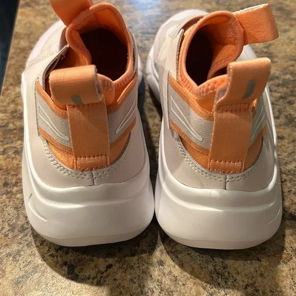 Nike slip on - Picture 3 of 5